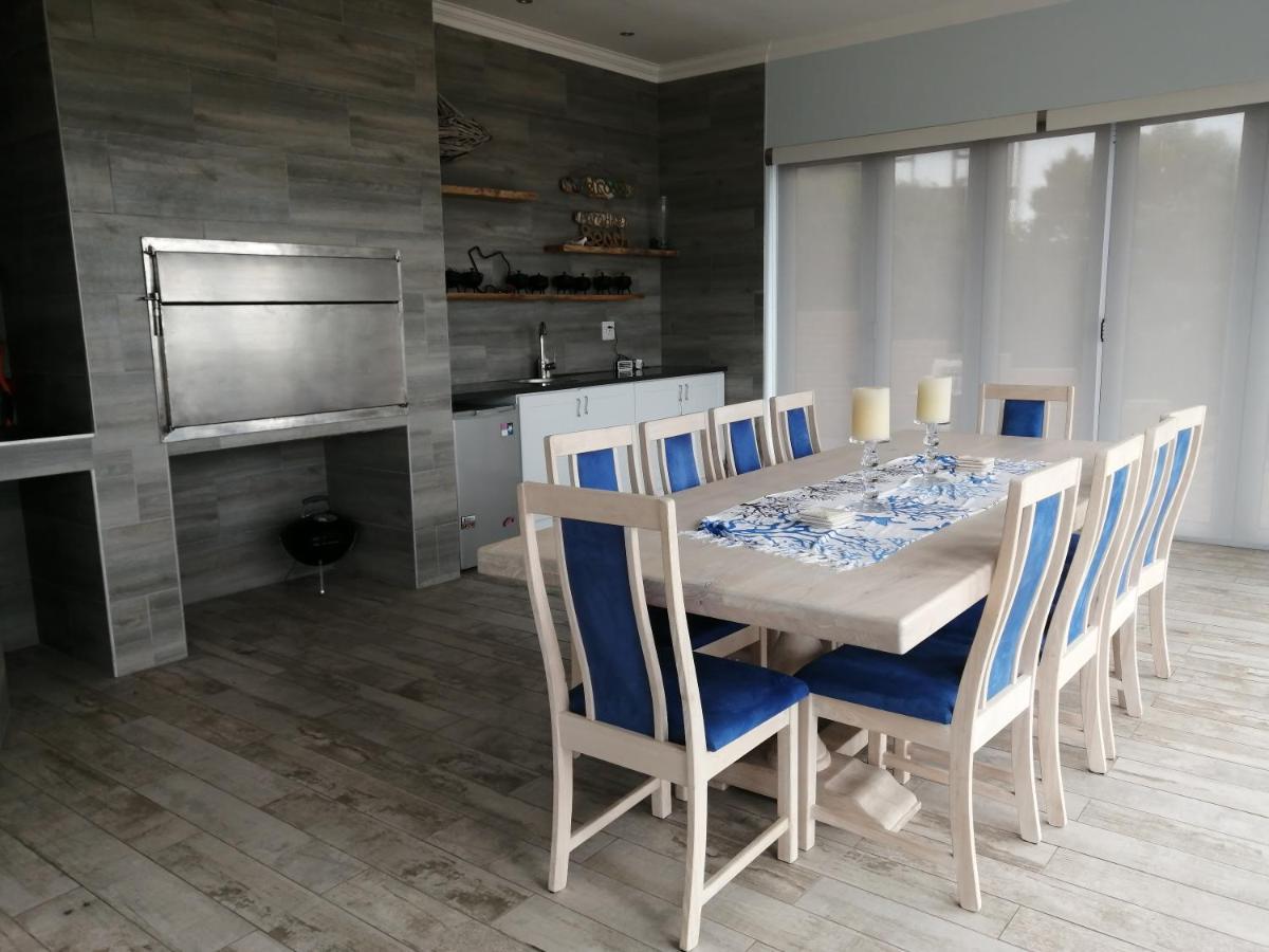 Dolphin Retreat Villa Jeffreys Bay Exterior photo